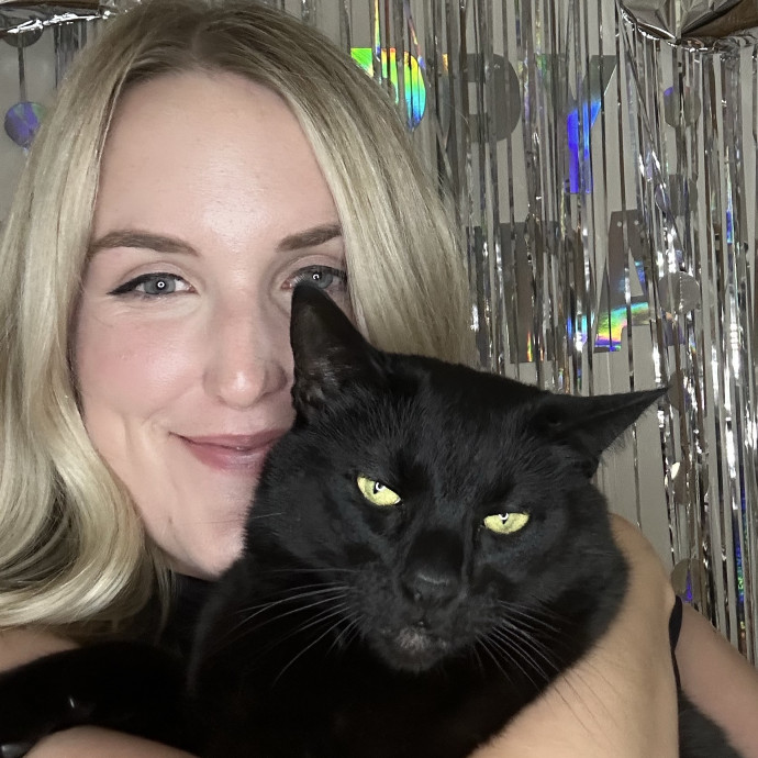 Kelsey The Cat Bestie