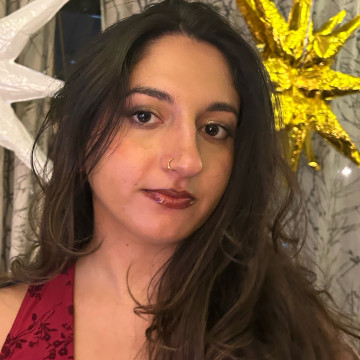 Aniqa's profile