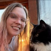 Certified Veterinary Nurse And Cat Lover