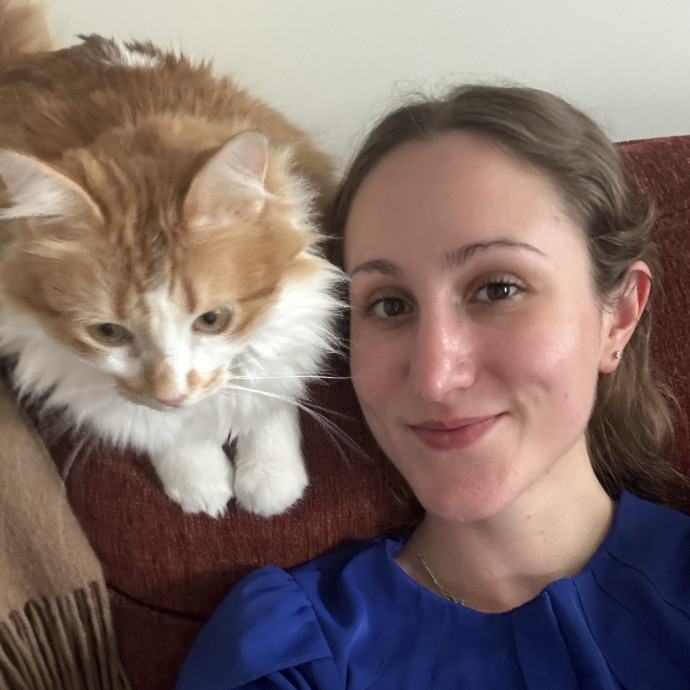 Cat Sitter With Flexible Hours