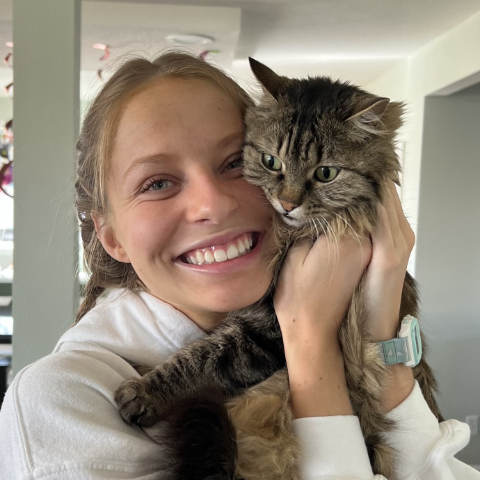 New Sitter With A Heart For Cats