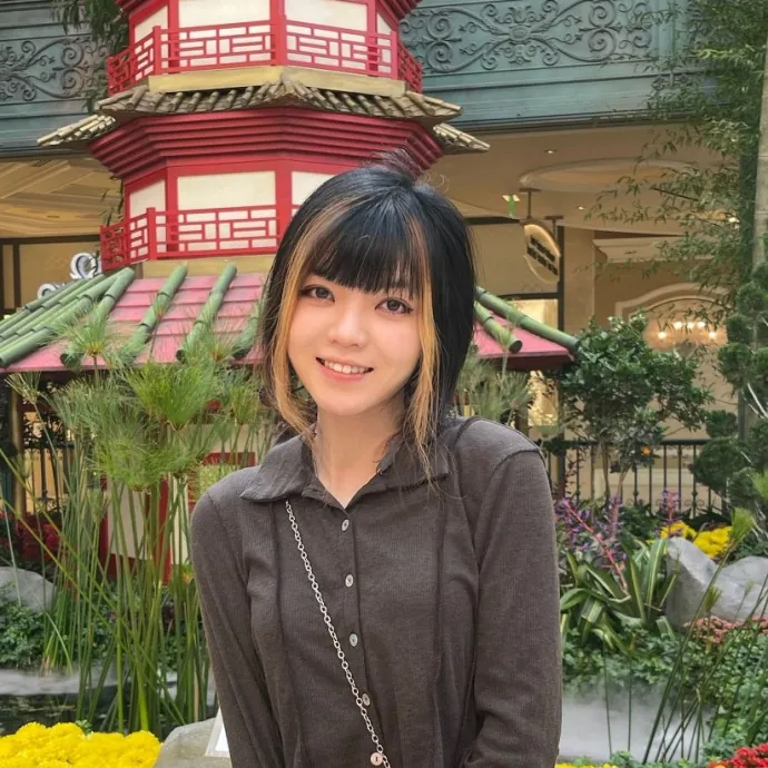 A Furry Vacation With Leshan